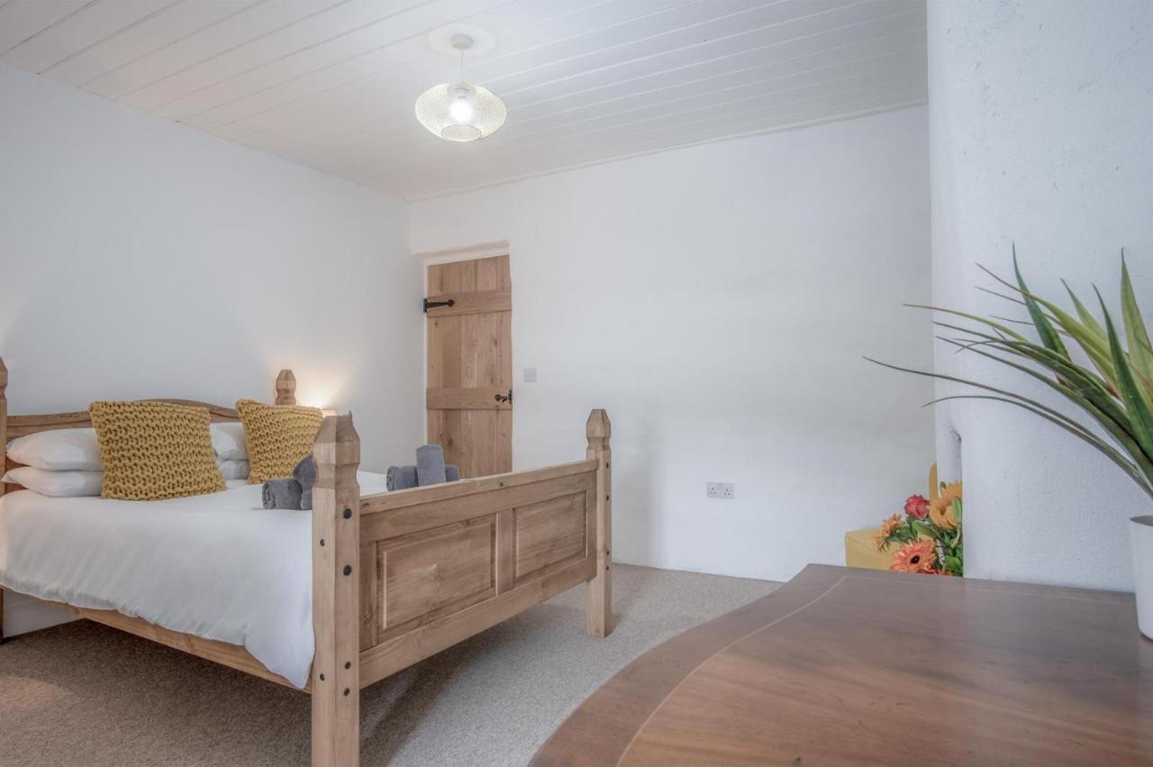 Brook Cottage - 2 Bedroom Cottage - Dale Ngoại thất bức ảnh